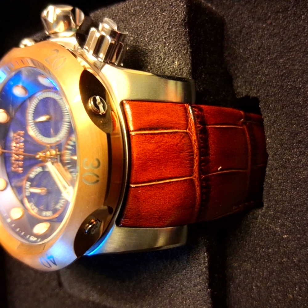 New Invicta Elegant Reserve Venom Chronograph Watch - Picture 5 of 9